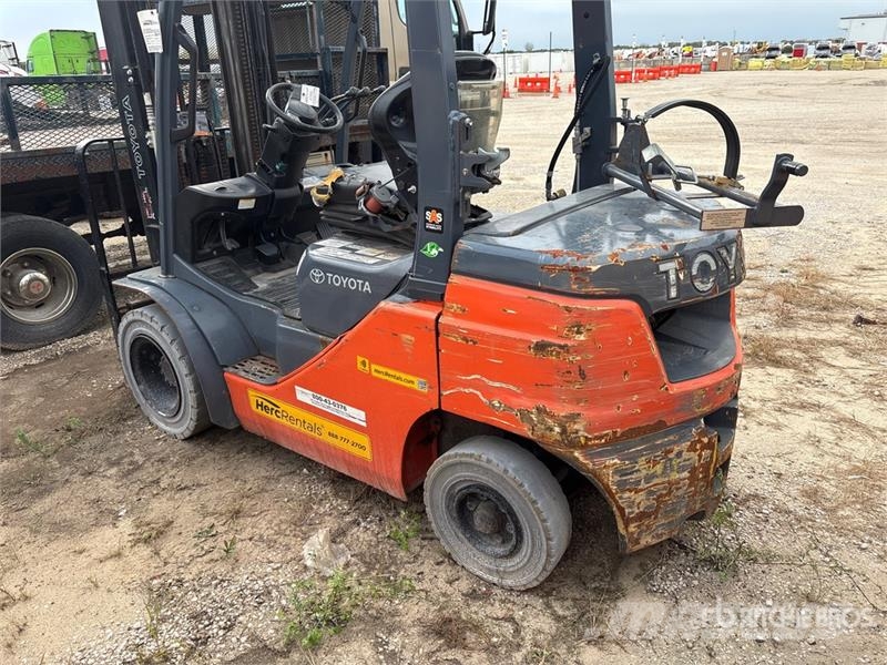 Toyota 50-8FGU25 4800 lb Cushion Tire Forklift (Inoperabl 其他叉车