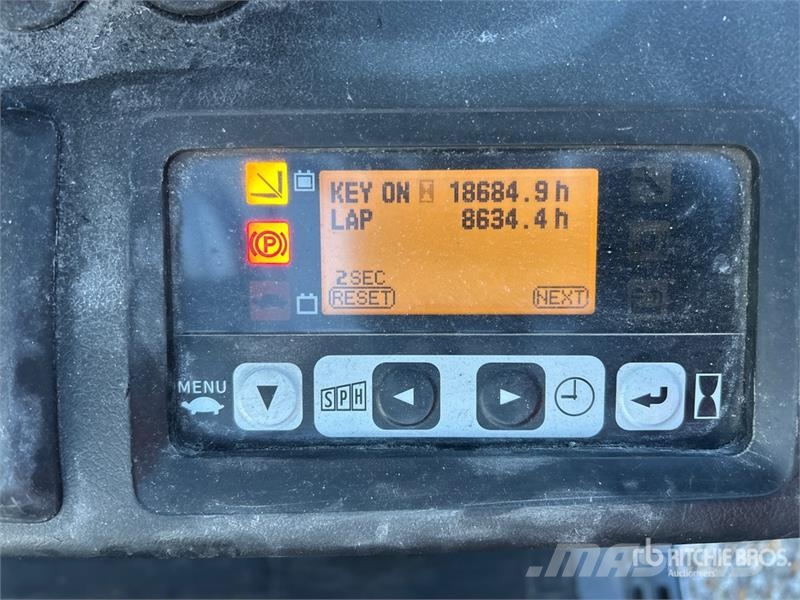 Toyota 8FBCU25 電動堆高機
