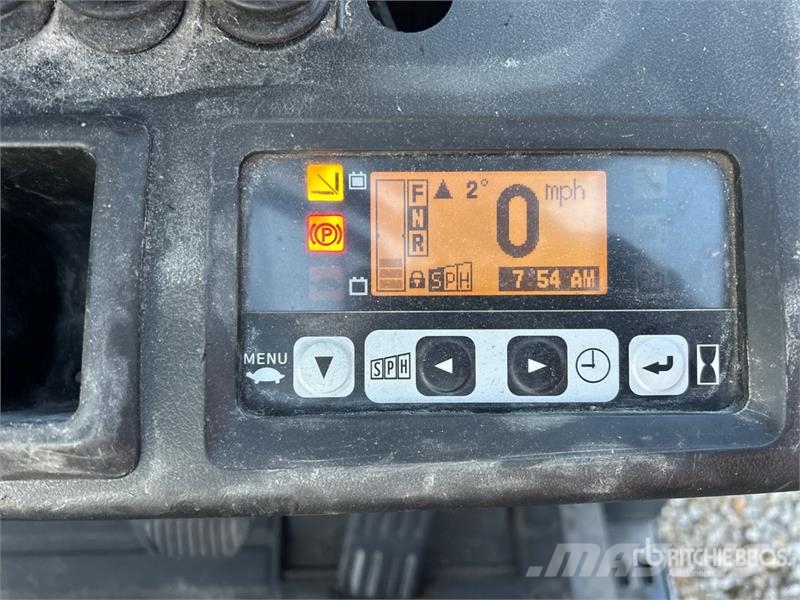 Toyota 8FBCU25 電動堆高機