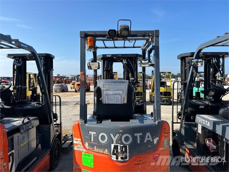 Toyota 8FBCU25 Ηλεκτρικά περονοφόρα ανυψωτικά κλαρκ