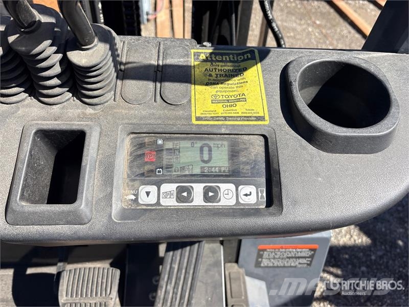 Toyota 8FBCU25 Elektrostapler