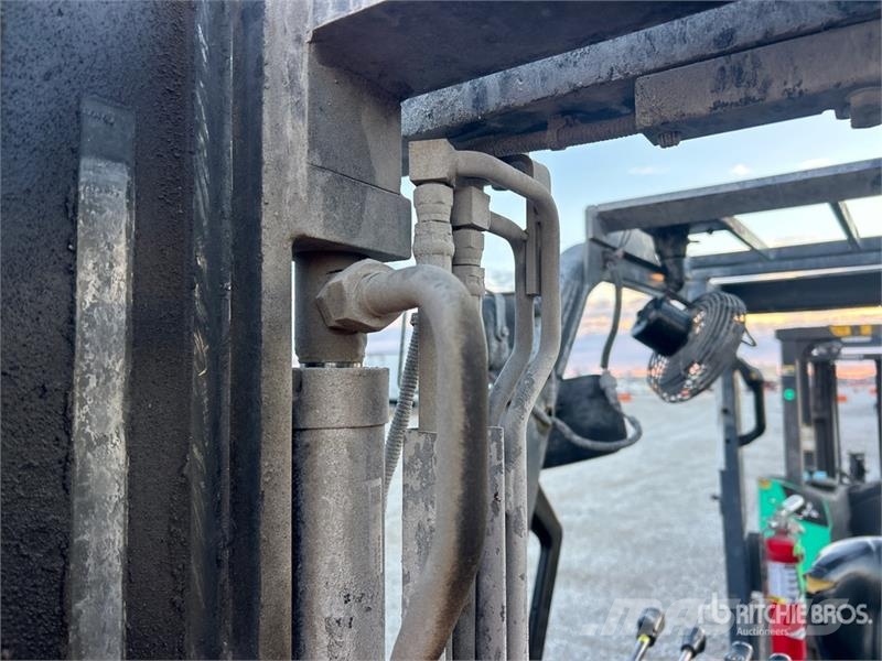 Toyota 8FBCU25 電動堆高機
