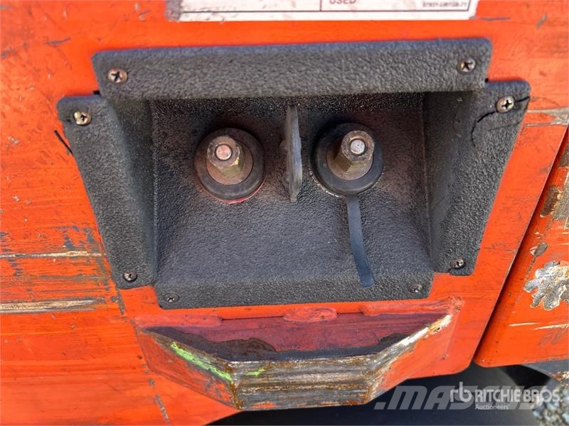 Toyota 8FGCU20 4000 lb Cushion Tire Forklift Gaffeltrucks - andre