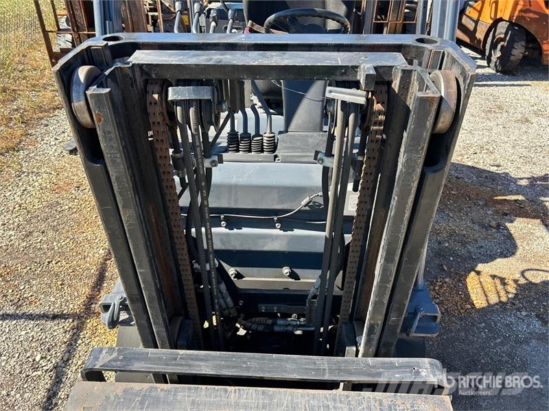 Toyota 8FGCU20 4000 lb Cushion Tire Forklift Övriga motviktstruckar