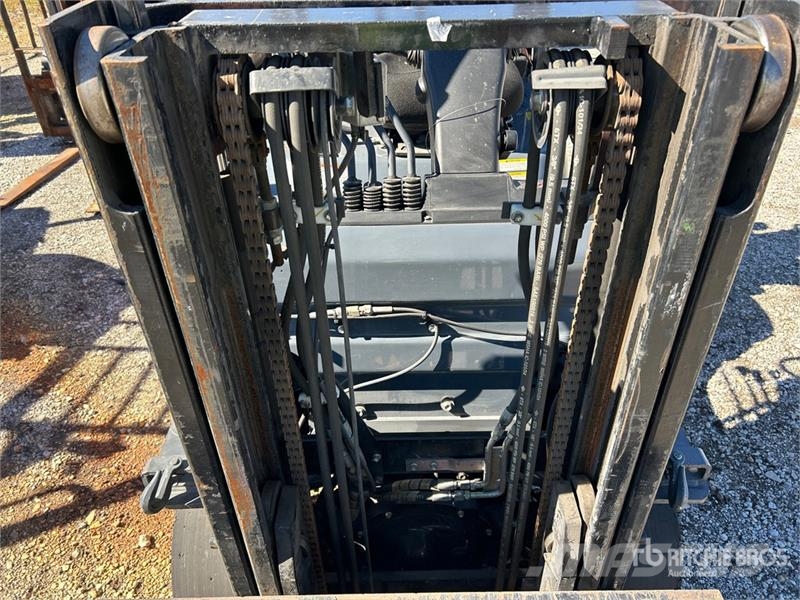 Toyota 8FGCU20 4000 lb Cushion Tire Forklift Övriga motviktstruckar