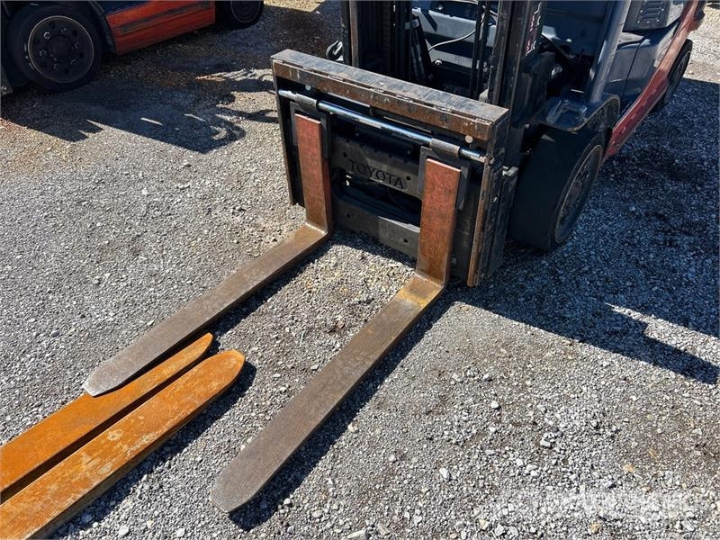 Toyota 8FGCU20 4000 lb Cushion Tire Forklift Övriga motviktstruckar