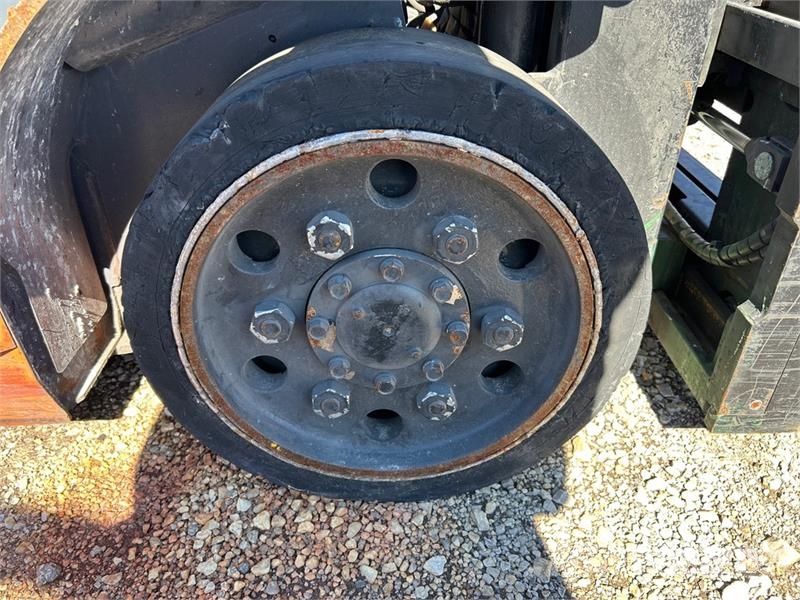 Toyota 8FGCU20 4000 lb Cushion Tire Forklift Övriga motviktstruckar