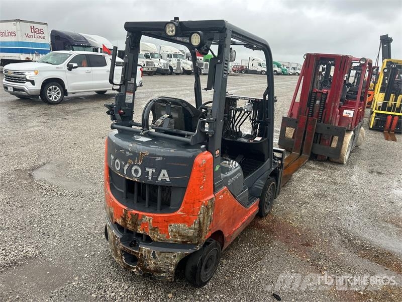 Toyota 8FGCU20 4000 lb Cushion Tire Forklift Övriga motviktstruckar