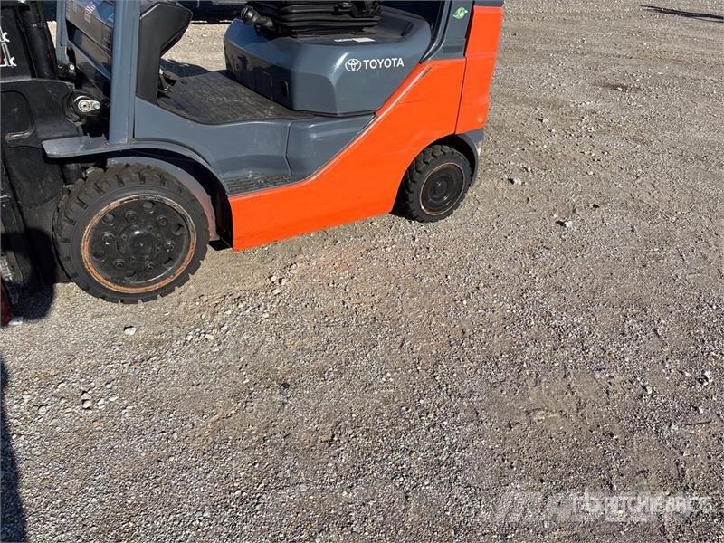 Toyota 8FGCU25 4700 lb Forklift Autokrāvēji - citi