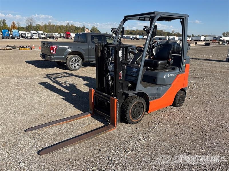 Toyota 8FGCU25 4700 lb Forklift Autokrāvēji - citi