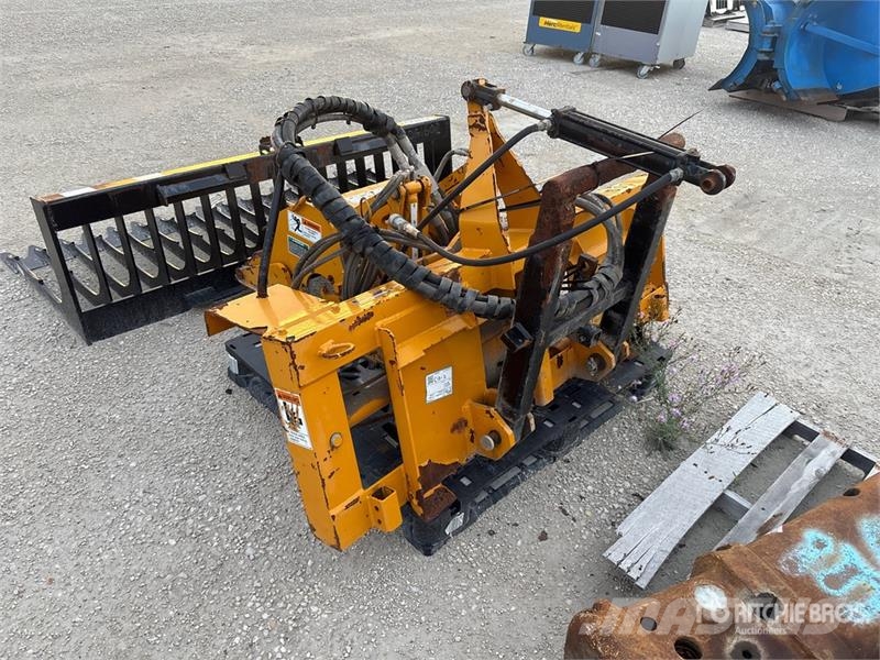 Trackless Vehicles Limited MTCP 67 in Skid Steer Planer مكونات أخرى