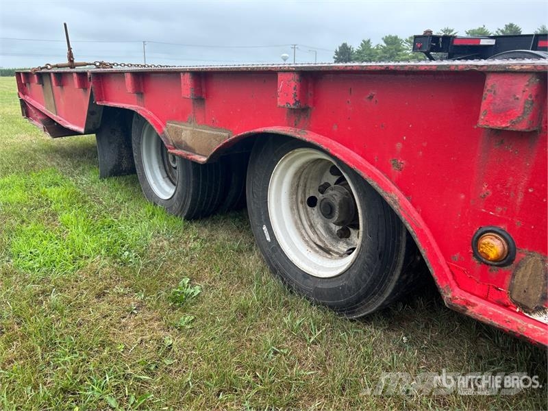Trail-Eze DHT8048 48 ft T/A Hydraulic Tail Trailer Tieflader