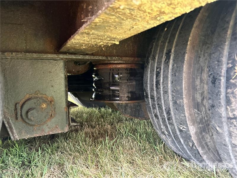 Trail-Eze DHT8048 48 ft T/A Hydraulic Tail Trailer Tieflader