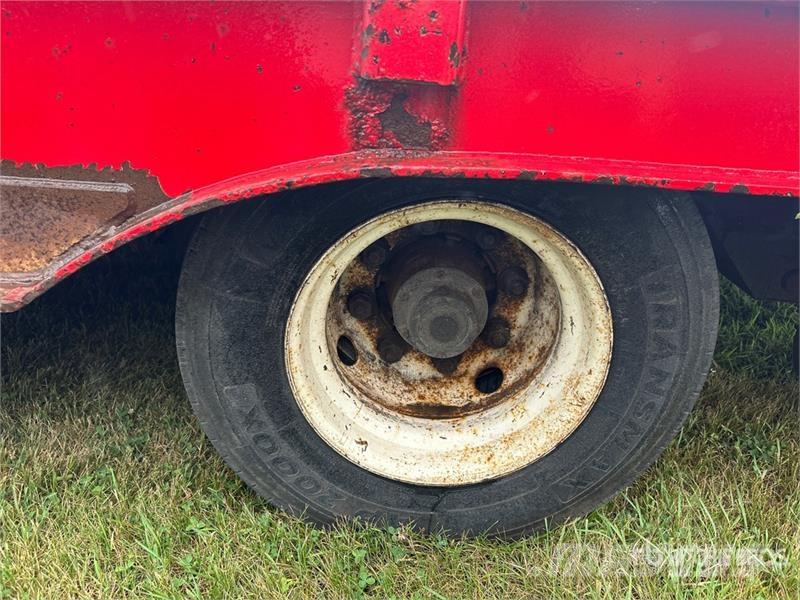 Trail-Eze DHT8048 48 ft T/A Hydraulic Tail Trailer Tieflader