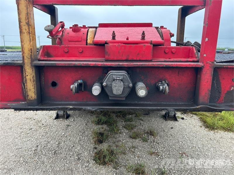Trail-Eze DHT8048 48 ft T/A Hydraulic Tail Trailer Tieflader