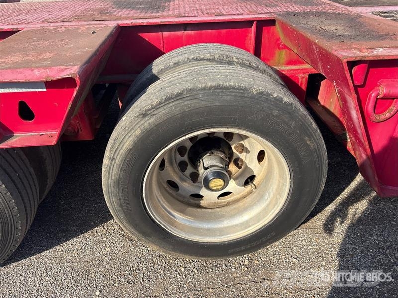 Trail-Eze RG5018P-3 100000 lb Tri/A Step Deck Trailer Auto pārvadāšanas treileri
