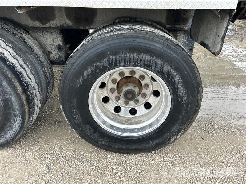 Trail King OLB226NG 29 ft T/A Live Bottom Trailer Walking floor semitrailers
