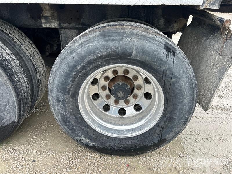 Trail King OLB226NG 29 ft T/A Live Bottom Trailer Walking floor semitrailers