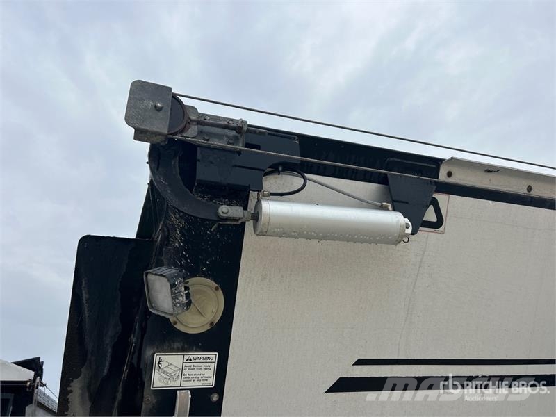 Trail King OLB226NG 29 ft T/A Live Bottom Trailer Walking floor semitrailers