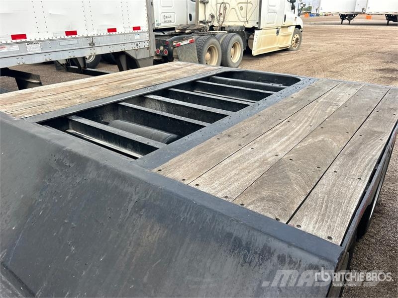 Trail King T/A 53 ft Extendable Removable Gooseneck Lowboy Tr Zemie treileri