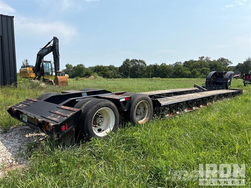 Trail King TK70HG-452 35 ton T/A Removable Gooseneck Lowboy T Low loaders