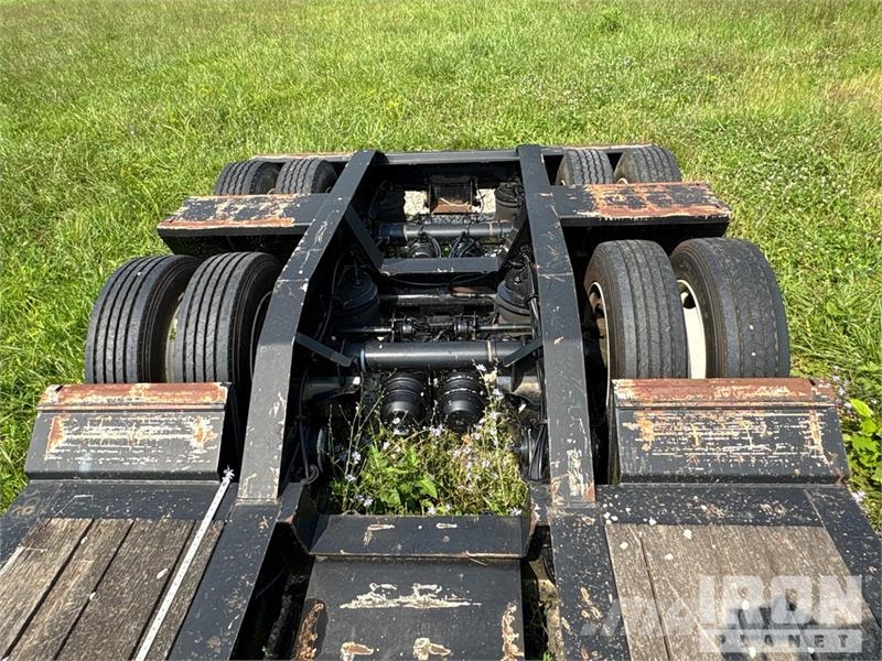 Trail King TK70HG-452 35 ton T/A Removable Gooseneck Lowboy T Low loaders