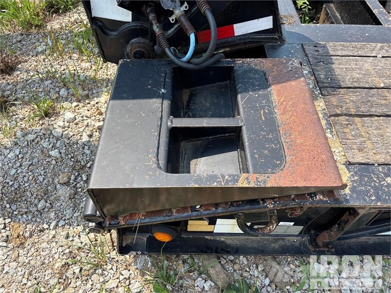 Trail King TK70HG-452 35 ton T/A Removable Gooseneck Lowboy T Low loaders