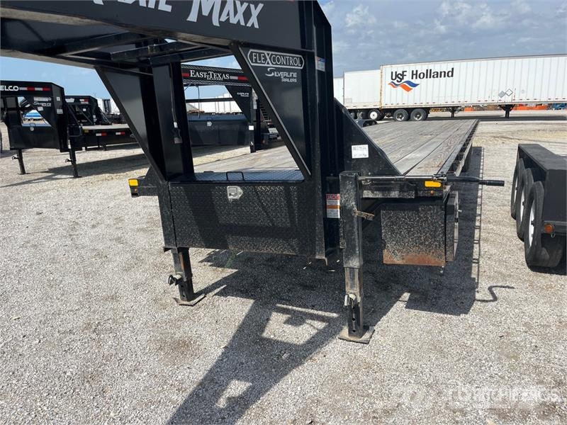 Trail Maxx FTL210-40 13600 lb 40 ft T/A Sliding Axle Trailer لوادر منخفضة