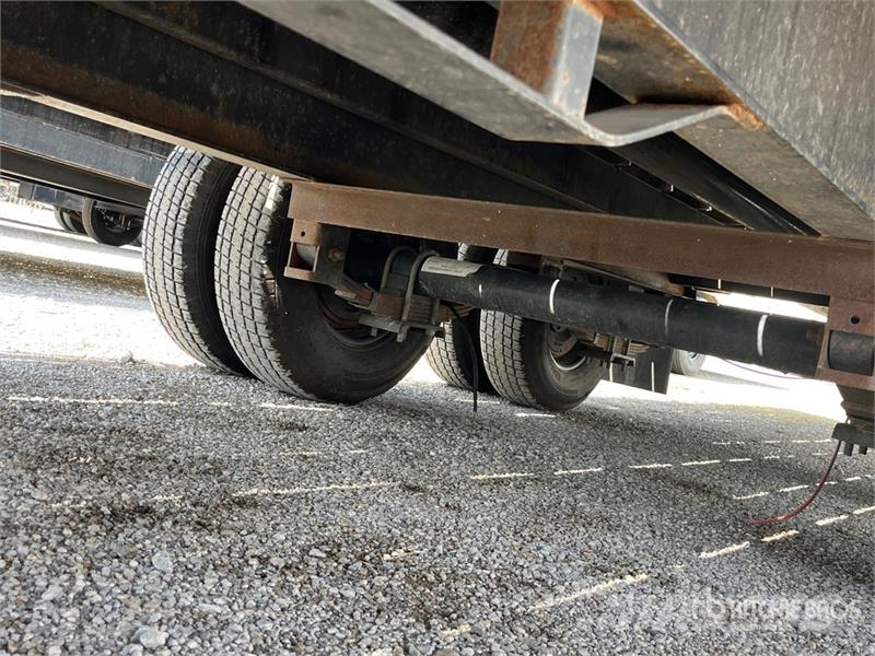 Trail Maxx FTL210-40 13600 lb 40 ft T/A Sliding Axle Trailer لوادر منخفضة