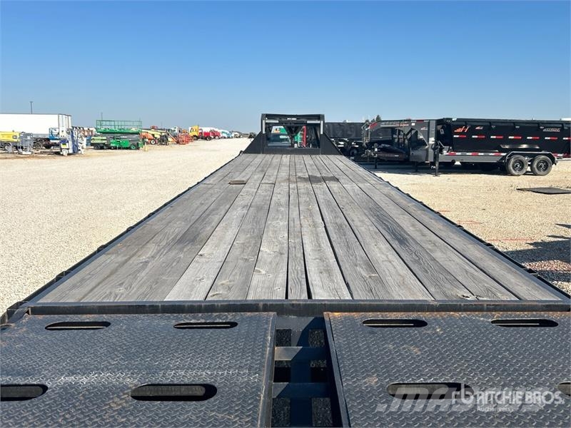 TrailMax MAX27-40 40 ft T/A Gooseneck Equipment Trailer Autotransporter prikolice