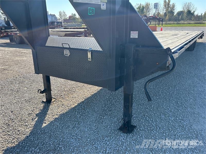 TrailMax MAX27-40 40 ft T/A Gooseneck Equipment Trailer Autotransporter prikolice