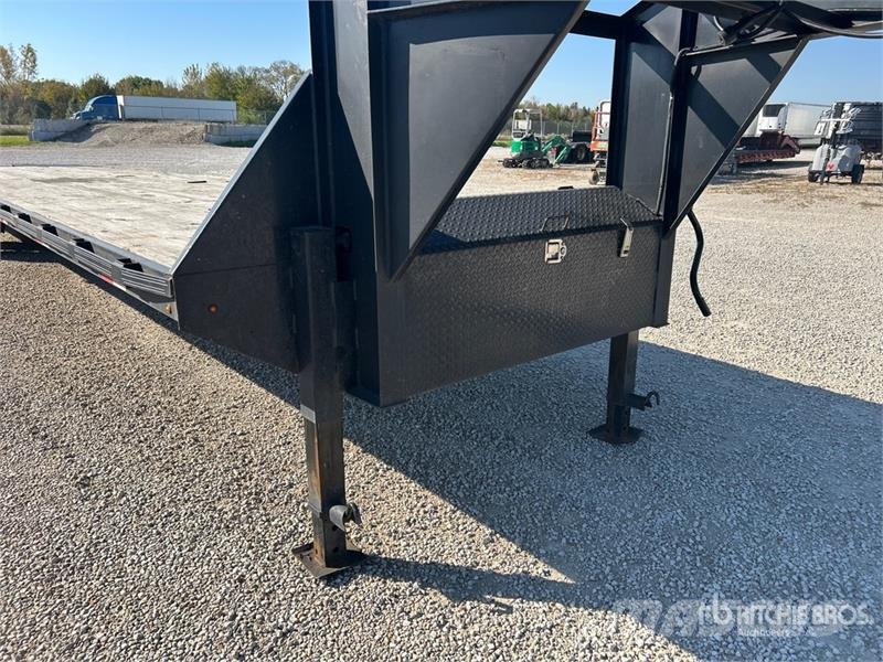 TrailMax MAX27-40 40 ft T/A Gooseneck Equipment Trailer Autotransporter prikolice