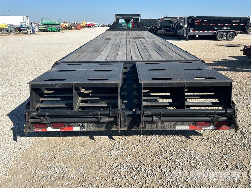 TrailMax MAX27-40 40 ft T/A Gooseneck Equipment Trailer Autotransporter prikolice
