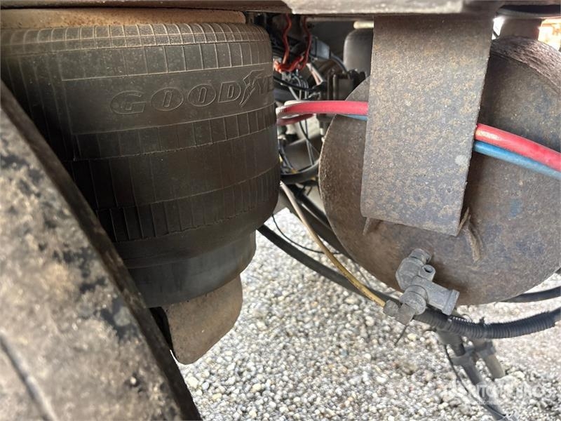 Trailmobile 53 ft x 102 in T/A Van Trailer Причепи-фургони