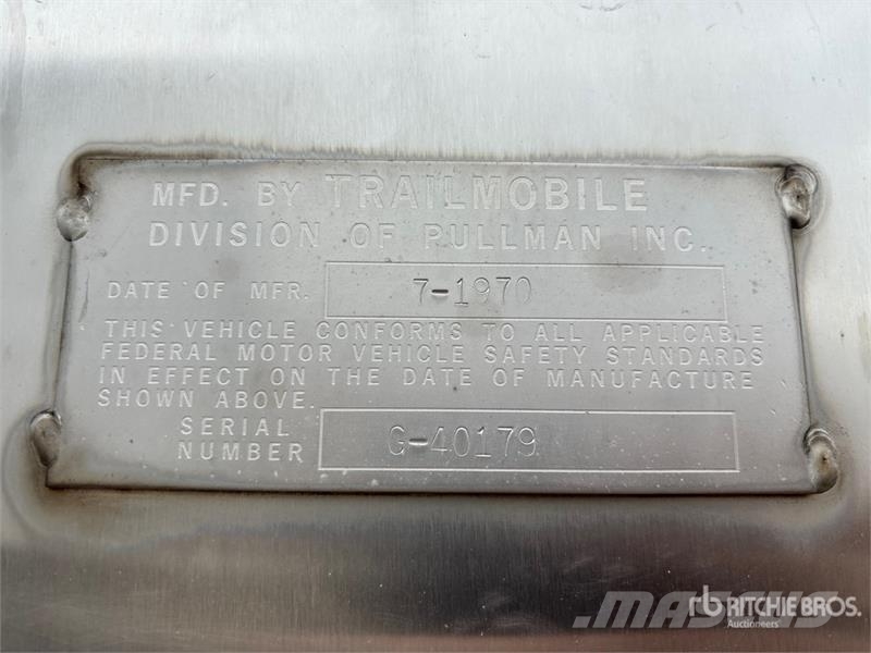 Trailmobile M61I6CAE 5600 gal Tri/A Tanker Trailer Tanktrailere