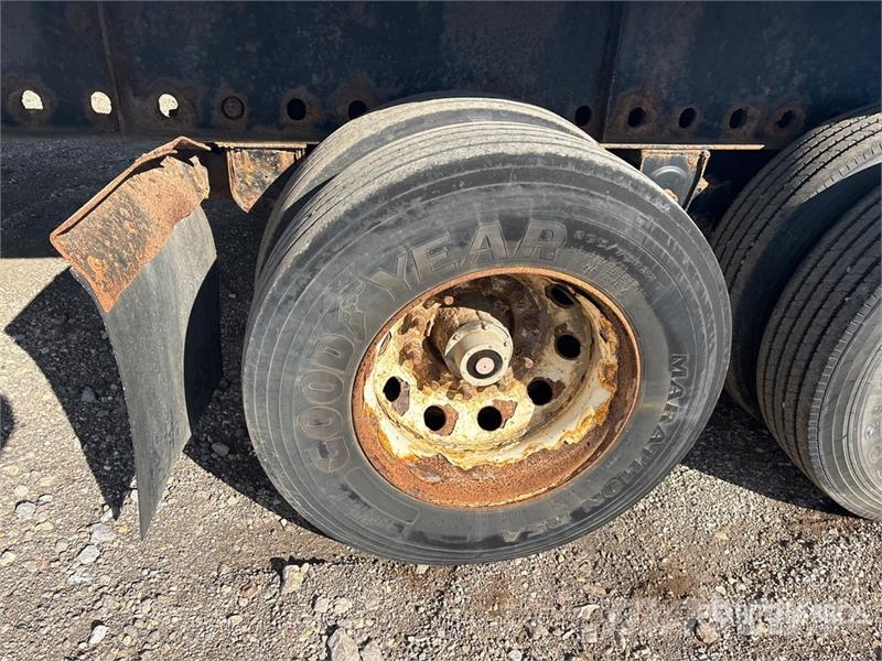 Transcraft 40000 lb 48 ft T/A Flatbed Trailer Platformas/izkraušana no sāniem