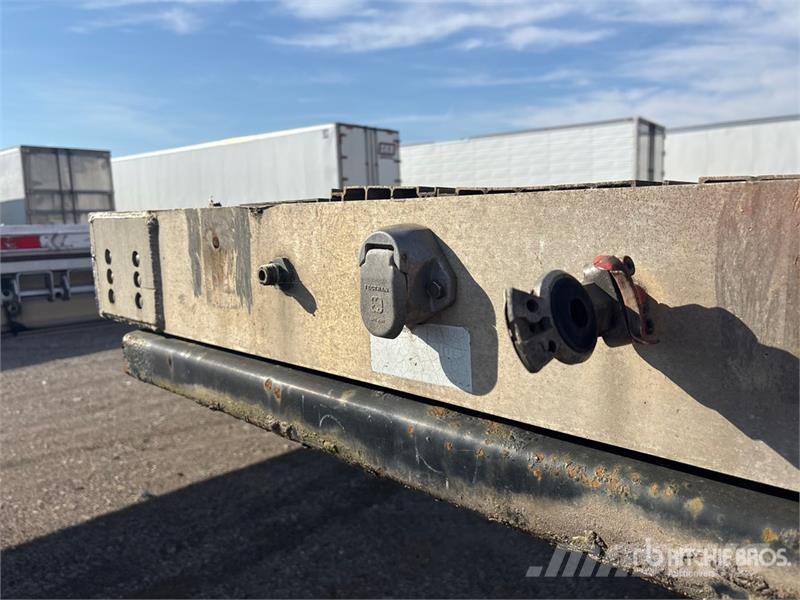 Transcraft 40000 lb 48 ft T/A Flatbed Trailer Platformas/izkraušana no sāniem