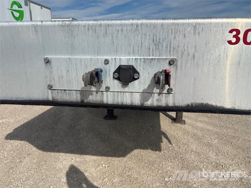 Transcraft 53 ft T/A Step Deck Trailer Tieflader