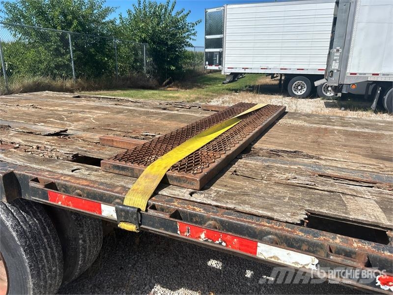 Transcraft 53 ft T/A Step Deck Trailer Low loaders