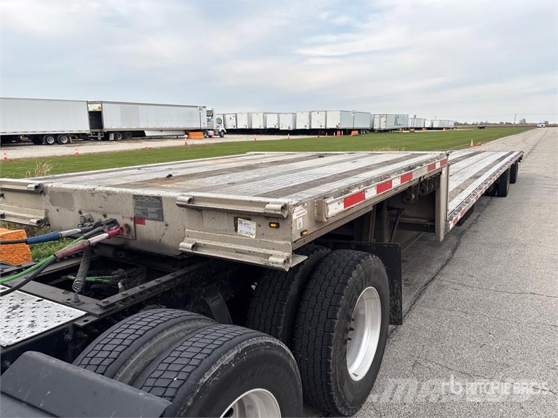 Transcraft Alum Drop 53 ft T/A Spread Axle Step Deck Trailer Низькорамні причепи