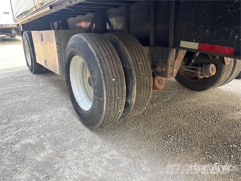 Transcraft Eagle II 48 ft T/A Spread Axle Curtain Side Traile Tenthaagised