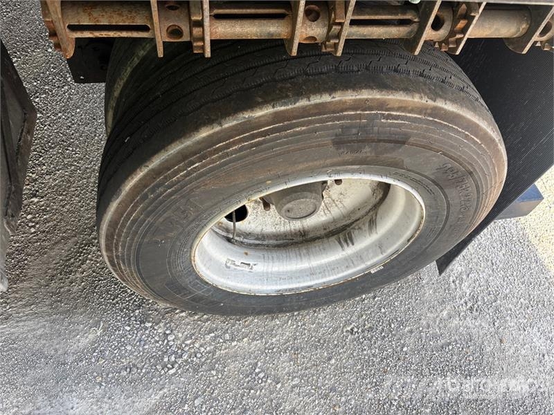 Transcraft Eagle II 48 ft T/A Spread Axle Curtain Side Traile Tenthaagised