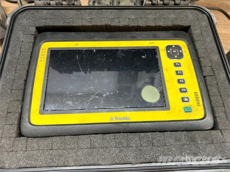 Trimble Grade Control Display Ďalšie komponenty
