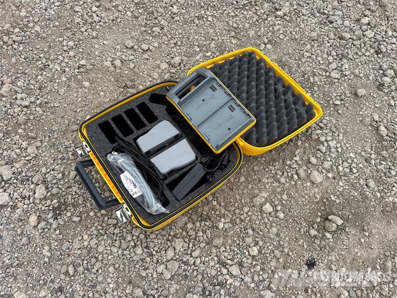 Trimble Multi Battery Adapter Műszerek, mérő és automatizáló berendezések