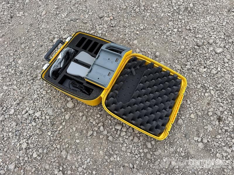 Trimble Multi Battery Adapter Műszerek, mérő és automatizáló berendezések