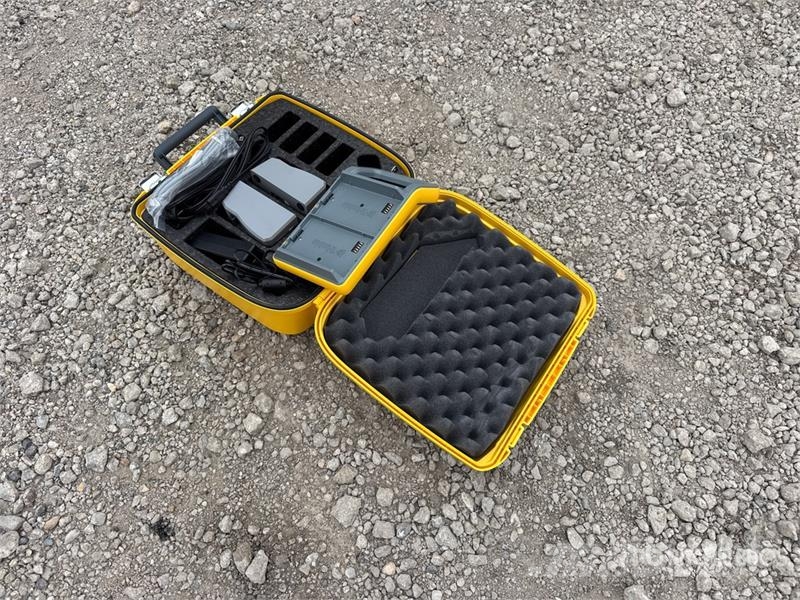 Trimble Multi Battery Adapter Műszerek, mérő és automatizáló berendezések
