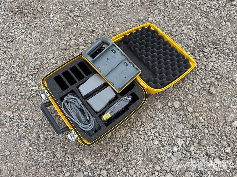 Trimble Multi Battery Adapter Műszerek, mérő és automatizáló berendezések