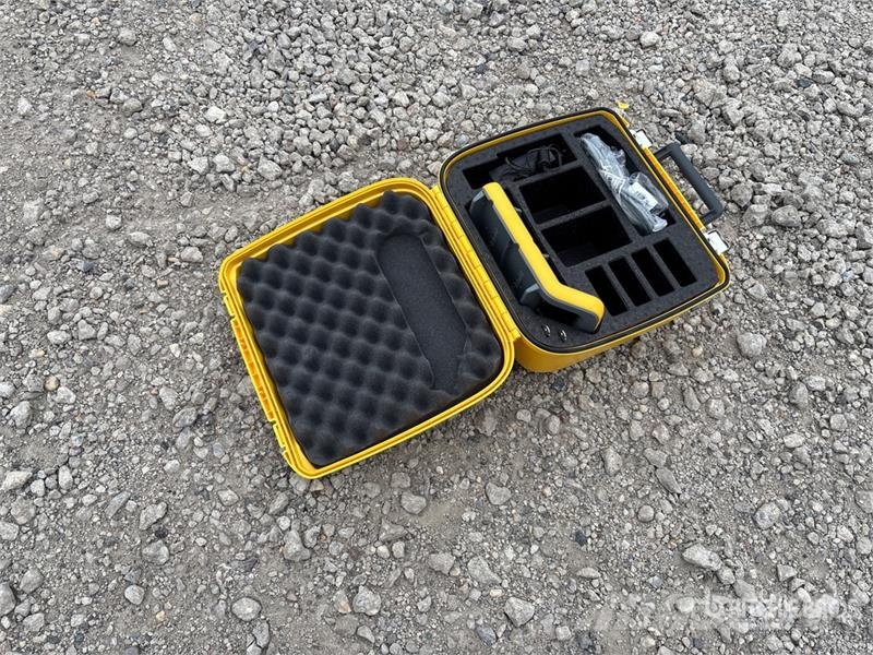 Trimble Multi Battery Adapter Műszerek, mérő és automatizáló berendezések