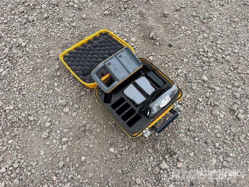 Trimble Multi Battery Adapter Műszerek, mérő és automatizáló berendezések