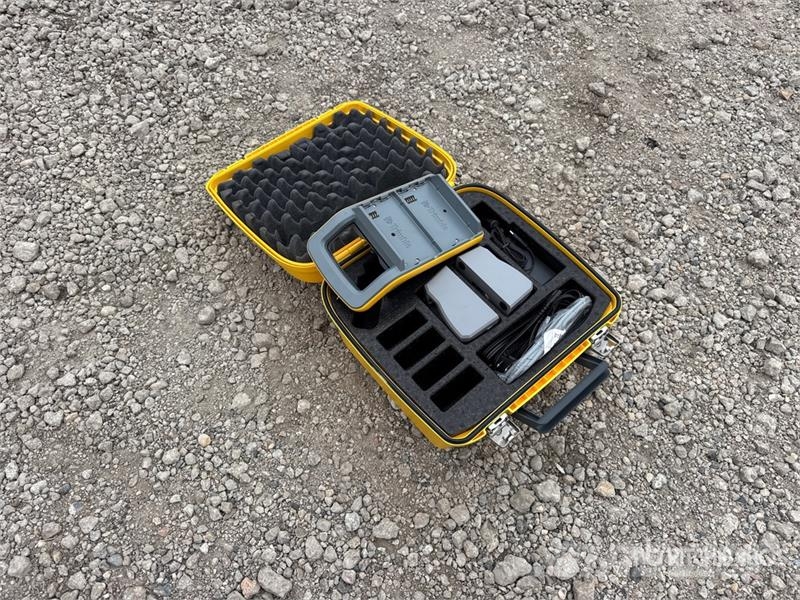 Trimble Multi Battery Adapter Műszerek, mérő és automatizáló berendezések